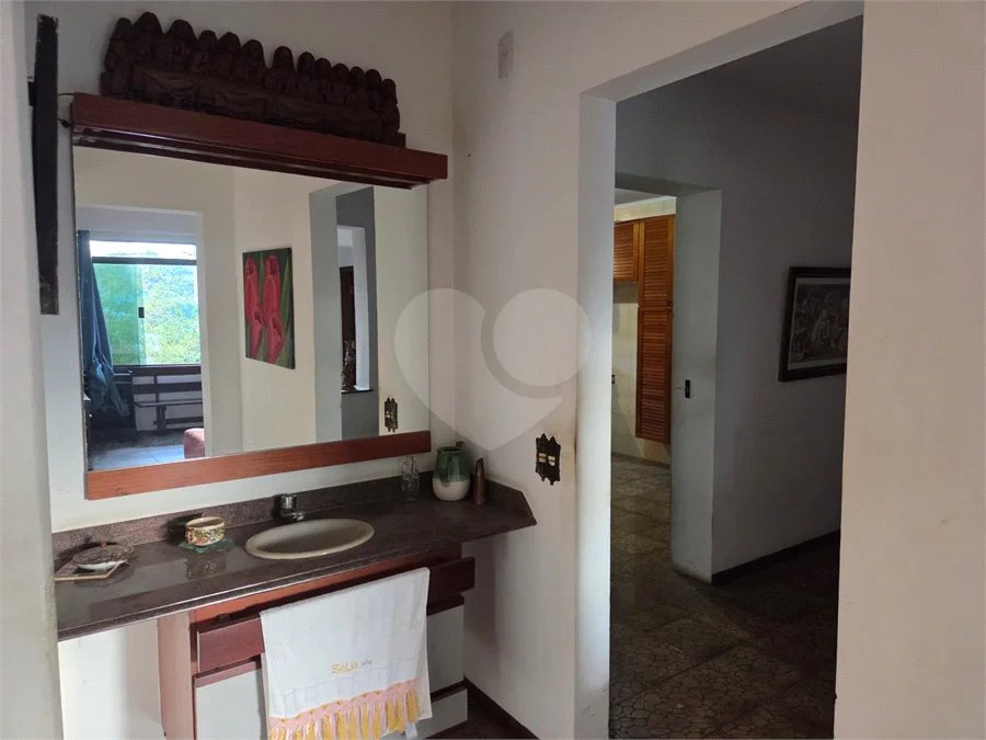 Casa à Venda com 5 quartos em Atibaia/SP