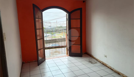 Sobrado à venda ou para alugar com 4 quartos, sendo 1 suíte, em Campo Belo, São Paulo, SP