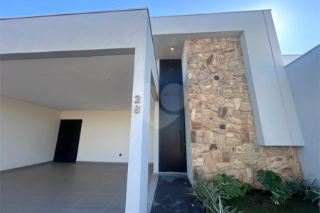 Casa em condomínio a venda.