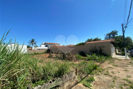Terreno à venda no Residencial Samambaia com 250m²
