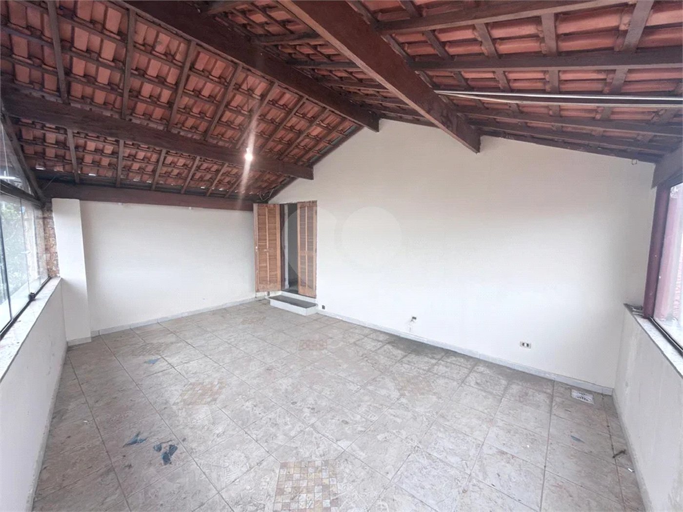Casa Completa à Venda ou para Locação no Bairro Caxambu– Conforto e Sofisticação!