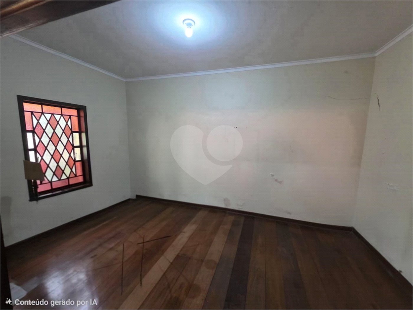Casa Térrea 5 quartos bem localizada com piscina.