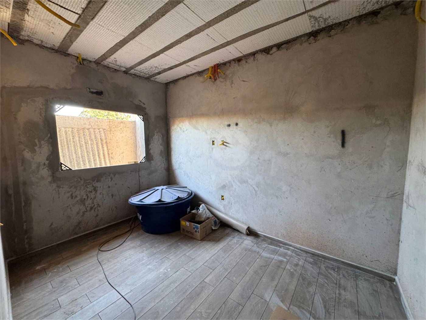 Casa á venda, com 03 Dormitórios, sendo 1 suíte, no Condomínio Recanto do Sábia em São Carlos-SP