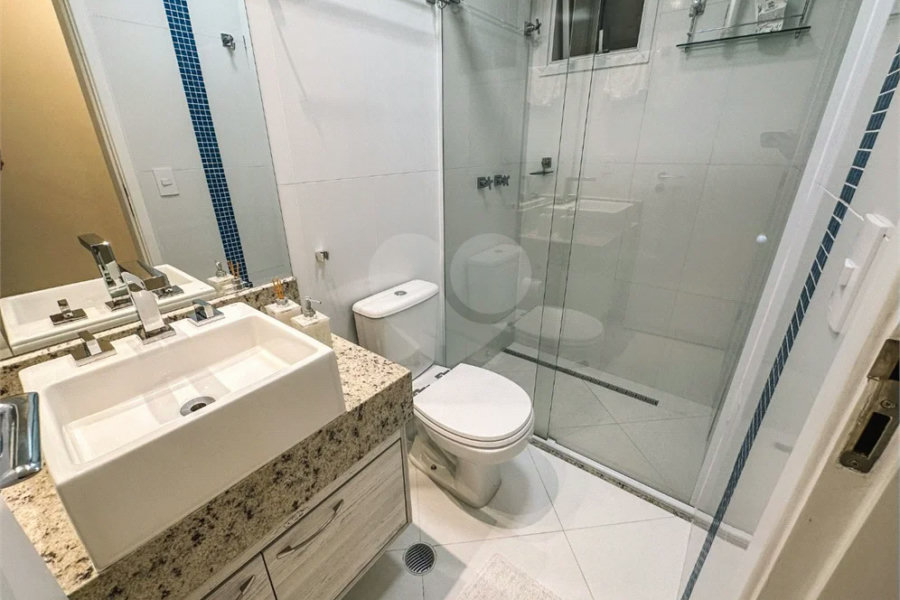 Apartamento à venda com 3 quartos, sendo 2 suítes,  em Riviera de São Lourenço, Bertioga, SP