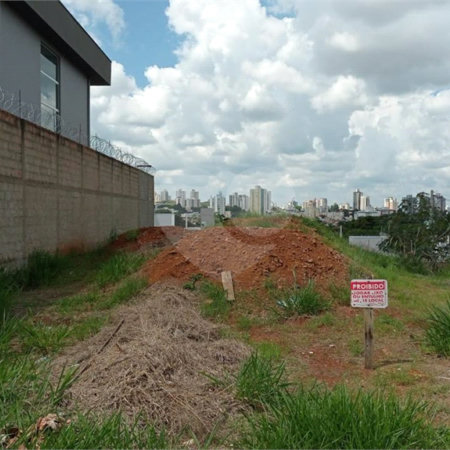 Terreno à Venda no Bairro Santa Julia - São Carlos