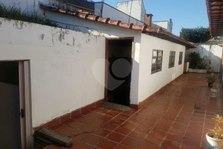 CASA TÉRREA PARA VENDA OU LOCAÇÃO COM 3 DORMITÓRIOS NO BOLSÃO DE INTERLAGOS