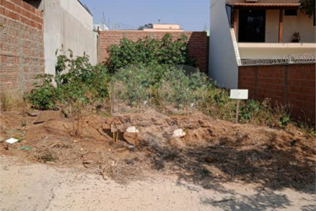 Terreno plano contendo 160,00 m² .