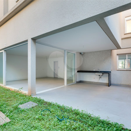 Casa à venda com 4 suítes no condomínio Vila Arese, São Paulo - SP