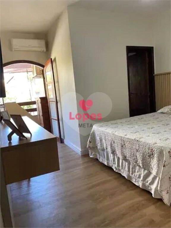 Casa Sobrado COM 250M², 2 DORMITORIOS, 2 SUITES, 6 VAGAS - JARDIM DAS INDUSTRIAS - SÃO JOSÉ DOS CAMP