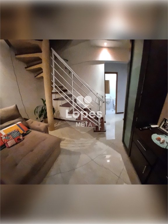 DUPLEX Á VENDA NO EDIFICIO CAROLINA, BAIRRO JARDIM SATELITE, 4 DORMITORIOS , 2 VAGAS DE GARAGEM COBE