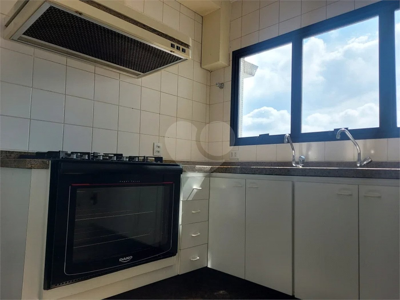 APARTAMENTO PARA LOCAÇÃO NA VILA LEOPOLDINA COM 03 DORM 1 SUITE E 02 VAGAS DE GARAGEM