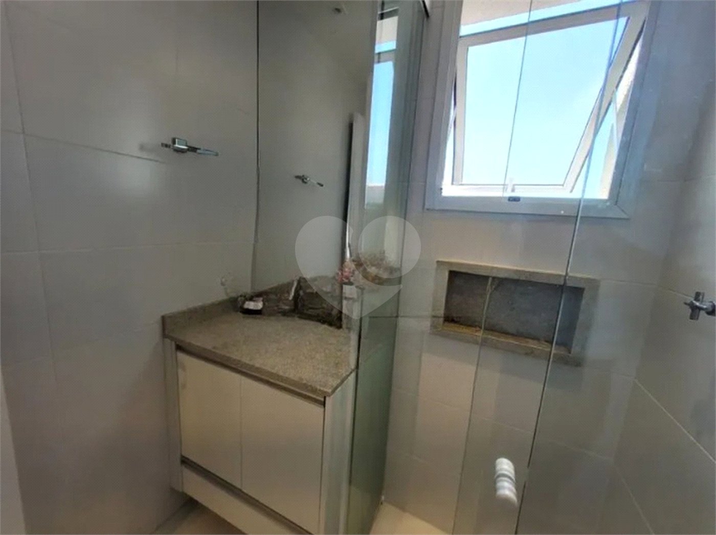 Apartamento à venda com 3 quartos, sendo 2 suítes, em Cambuci, São Paulo, SP