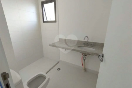 Apartamento novo com 129m² na Mooca com 2 suítes e 2 vagas.
