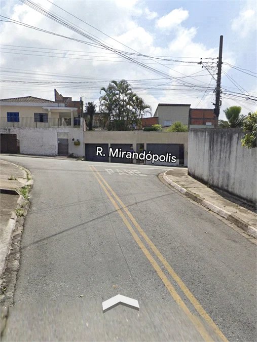 Sobrado à venda com 3 quartos em Jardim Estela Mari, Cotia - SP
