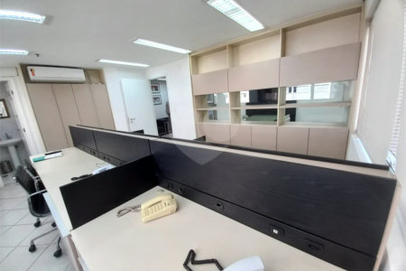 Sala comercial mobiliada para locação no Paraíso