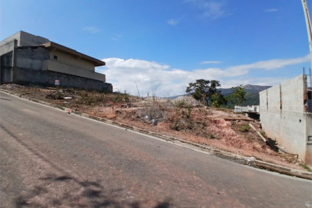 Terreno com 1000 m² à venda no Jardim Estância Brasil, com vista para a Pedra Grande