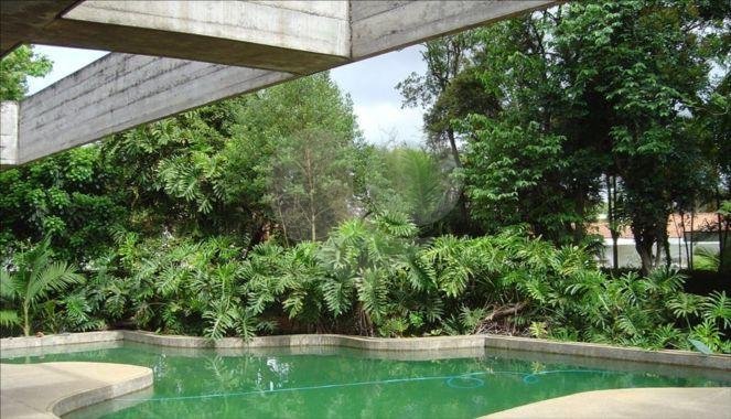 Casa Térrea à venda com 5 quartos, sendo 3 suítes, em Interlagos, São Paulo, SP