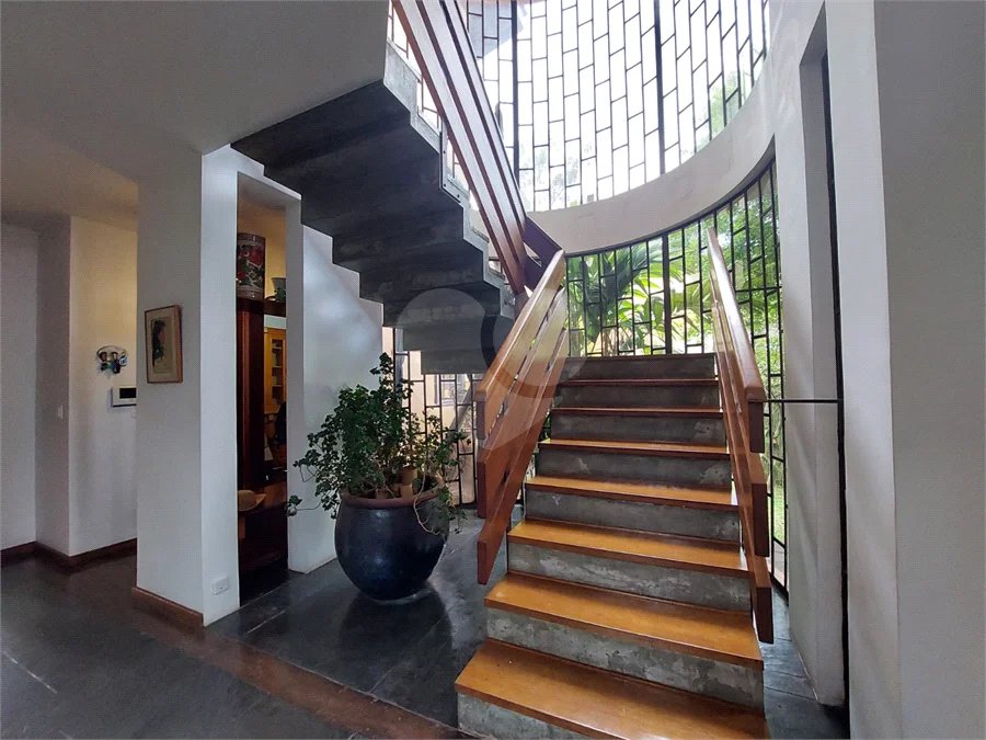 Elegância e conforto na melhor localização da City América!
