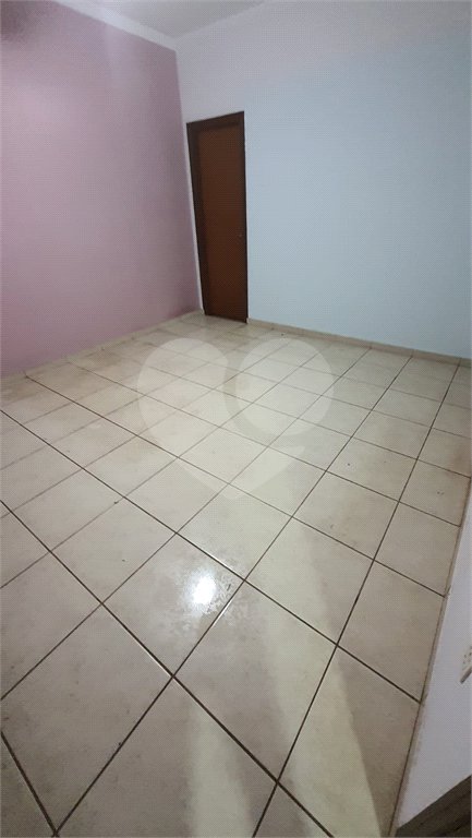 Casa sobrado para venda no Jardim das Torres