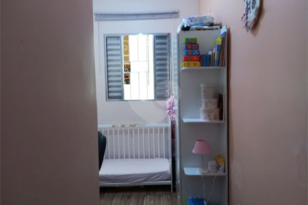 Terreno á venda com 2 casas na Vila Rosália, Guarulhos, SP.
