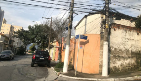 Casa Térrea à venda com 6 quartos, sendo 2 suítes,  em Vila Mazzei, São Paulo, SP