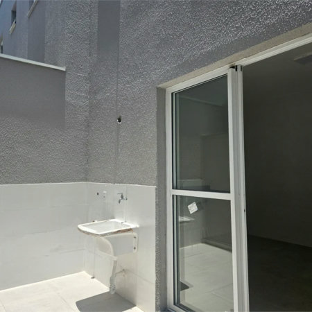 Casa à venda com 2 suítes em Jardim Pinheiros, São Paulo, SP