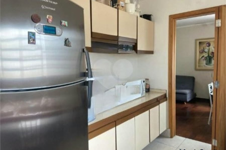 Casa com 180m², 3 dormitórios, sendo 1 suíte, 2 vagas, à venda na Vila Prudente.