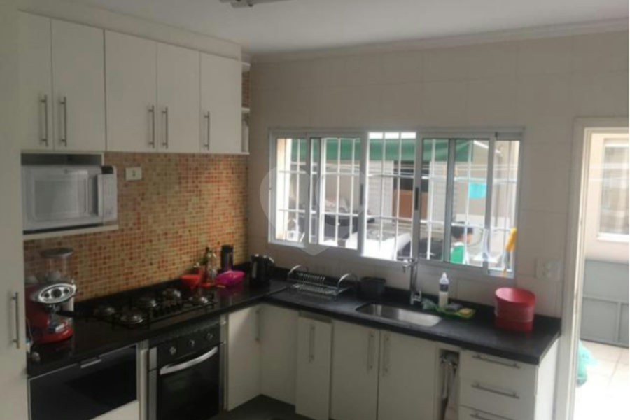 Sobrado à venda no Tremembé, 3 dormitorios com armários, sala ampla, cozinha com armários, 2 vagas , otima localização