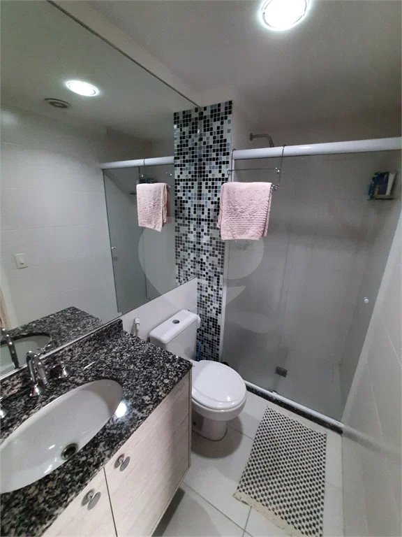 Apartamento à venda com 2 quartos, sendo 1 suíte,  em Vila Ester (zona Norte), São Paulo, SP
