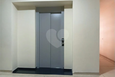 Apartamento à venda ou para alugar com 2 quartos, sendo 1 suíte,  no Centro, São Roque, SP