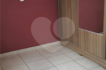 Casa sobrado para venda no Jardim das Torres