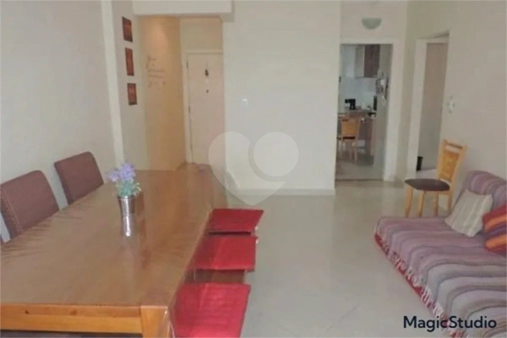 Apartamento com 108m², 4 dormitórios, sendo 1 suíte, 2 vagas, à venda no Tatuapé.