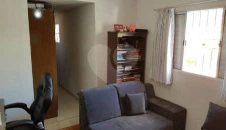 Sobrado à venda com 3 quartos, sendo 1 suíte, em Tremembé, São Paulo, SP