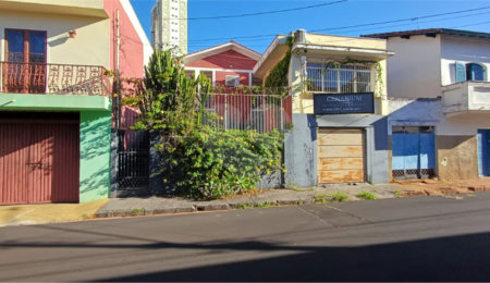 Casa à venda com 3 quartos em Jardim São Carlos, São Carlos, SP