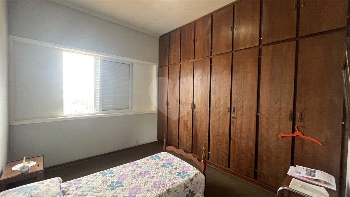 Casa Térrea com 3 dormitórios no Centro de Atibaia