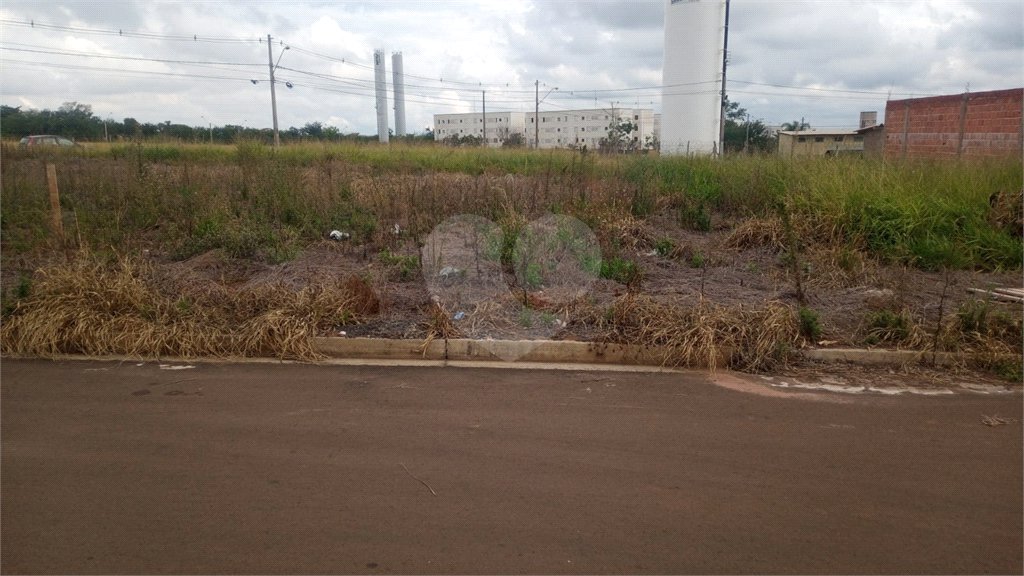 Lote no Jardim do Bosque, aceita financiamento ou aquisição de terreno e construção