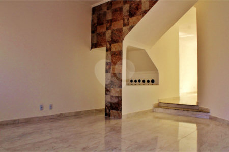 Casa com 5 dorms, Loteamento Loanda, Atibaia