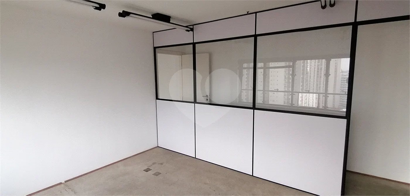 SALA COMERCIAL PARA LOCAÇÃO COM 57m2 NA VILA MARIANA/METRÔ