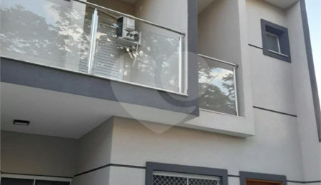 Sobrado à venda ou para alugar com 3 suítes em Santana, São Paulo, SP