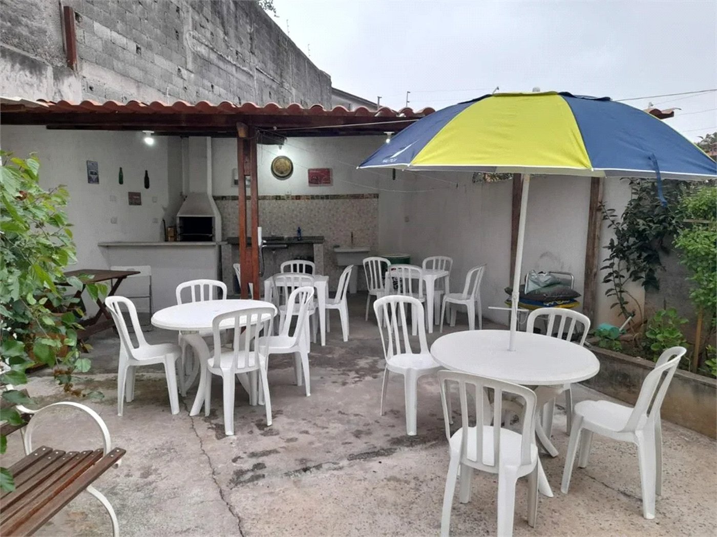Casa à venda com 4 quartos, sendo 1 suíte, em City Bussocaba, Osasco, SP