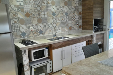 Chácara em Área Rural de Piracaia, com casa principal + 4 kitnets alugadas, excelente localização