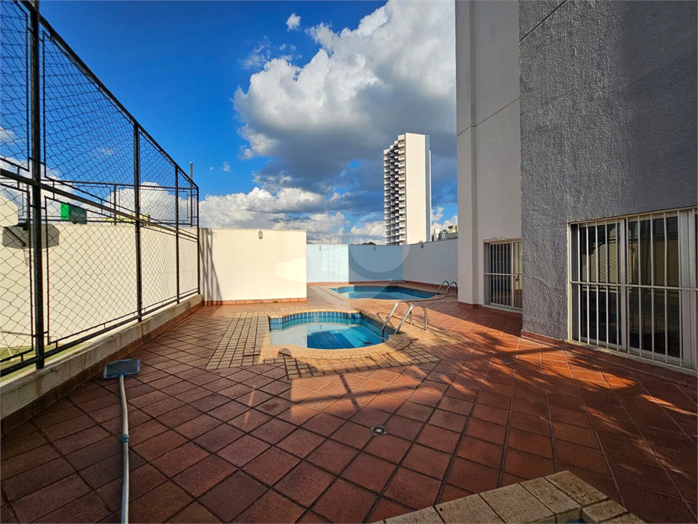 Apartamento com 3 dormitórios à venda no centro de São Carlos