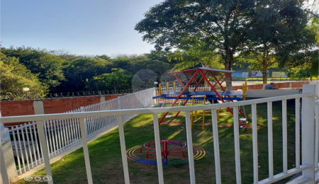 Casa à venda com 3 quartos, sendo 1 suíte,  no condomínio Village Paineras, São Carlos - SP
