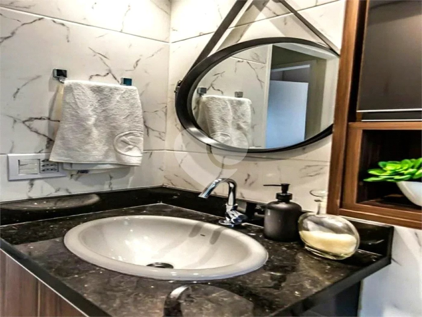 Apartamento á venda na Luz