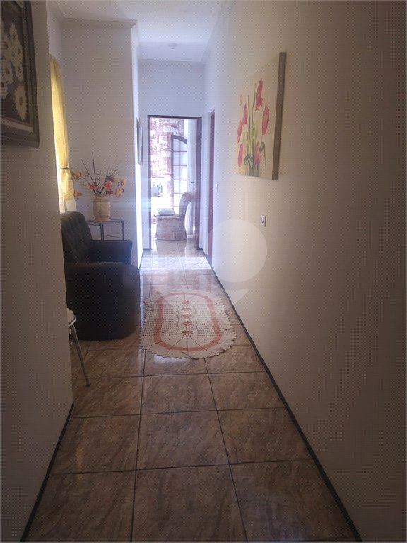 Linda casa com 3 suítes a venda na Vila Pasti em Louveira