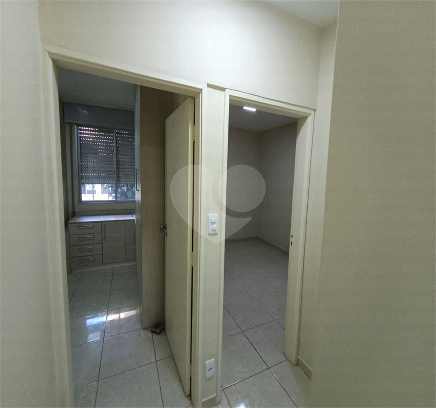 APARTAMENTO DE 98,96 M² COM 03 DORMITÓRIOS, SUÍTE, 03 BANHEIROS E VAGA DE GARAGEM PARA VENDA EM PERDIZES