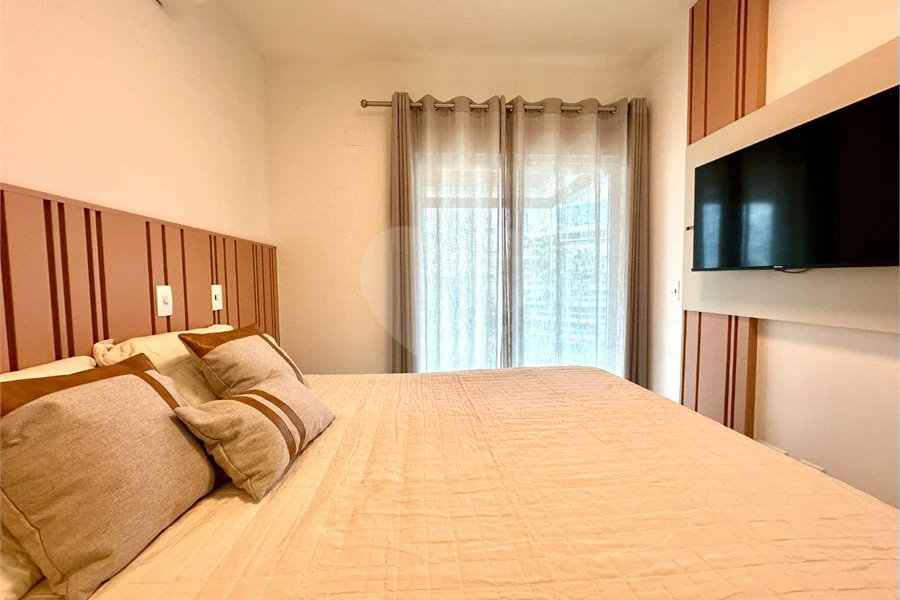 Apartamento à venda com 5 quartos, sendo 4 suítes,  em Riviera de São Lourenço, Bertioga, SP