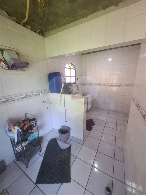 CASA LINEAR PRECISANDO DE REFORMA, 2 QUARTOS COM SUÍTE À VENDA, 121M² DE AREA CONSTRUIDA- CAMPO GRANDE