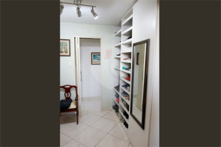 Casa à venda com 222m², 3 quartos e 2 vagas