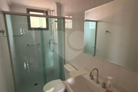 Apartamento de 107m2 no Planalto Paulista com 3 dorms, 1 suíte, 4 banheiros, 2 vagas. Estuda permuta.